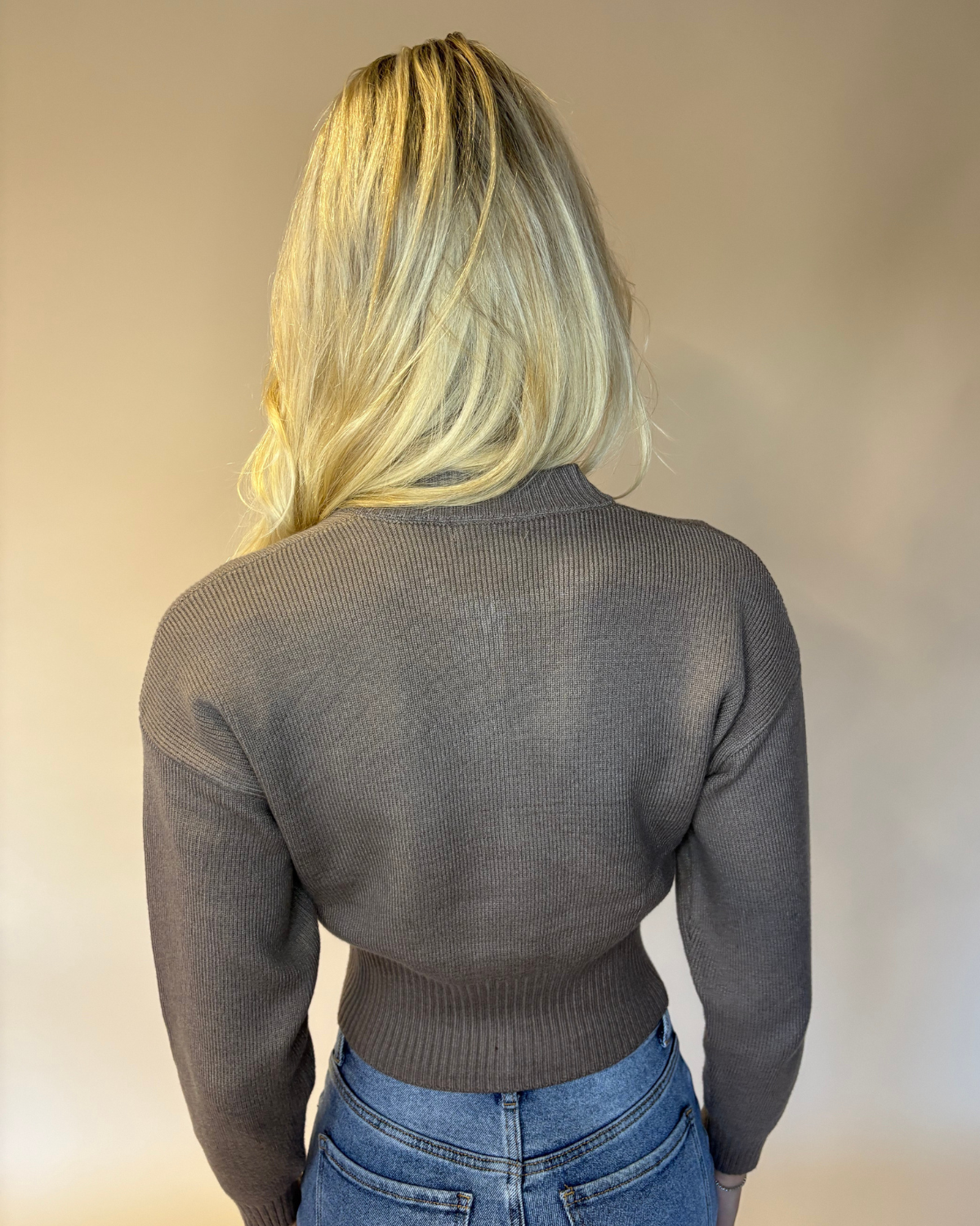 KNIT ZIPPER TOP TAUPE